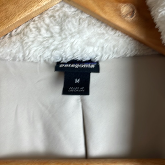 PATAGONIA WHITE FLEECE JACKET VGC  WM - Picture 2 of 2